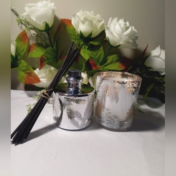 Thymes Frasier Fir Statement Candle and Diffuser Gift Set
